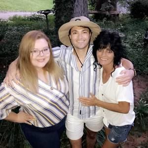 Meet your Posher, Gregory